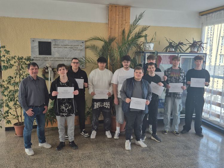 Diákjaink a Learn-a-Thon nemzetközi versenyen