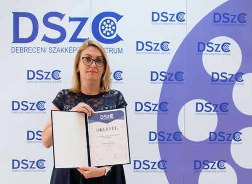 Oktatóit és munkatársait díjazta a Debreceni Szakképzési Centrum
